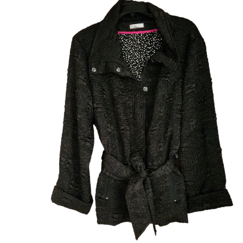 Puli Black Smocked Jacket. Fully Lined. 2 Zip Pockets… Gem